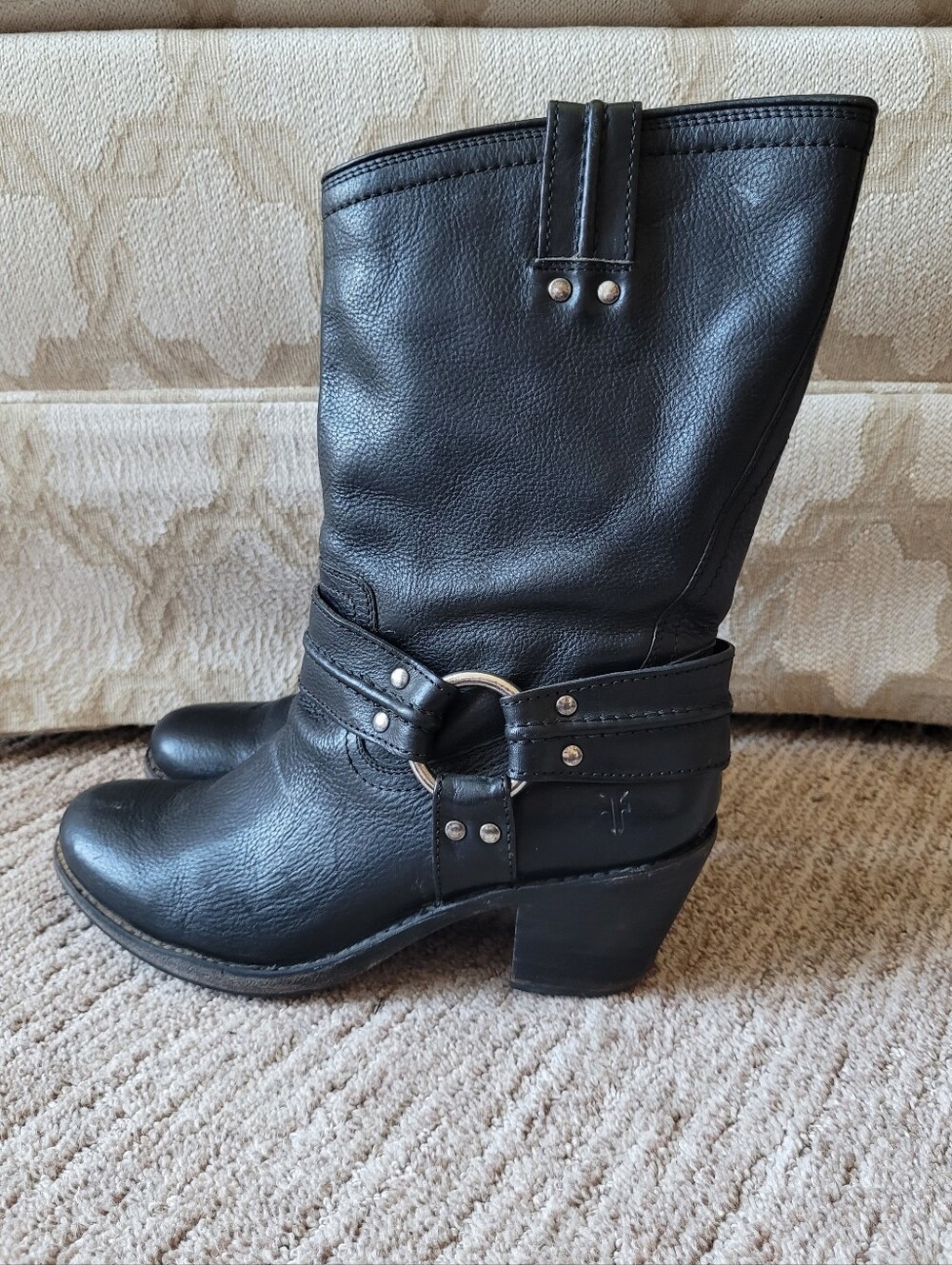 FRYE HARNESS LEATHER BOOTS CLASSIC PULL ON HEEL BLACK SILVER 8.5 B